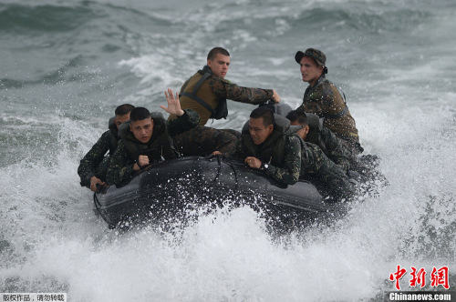 美菲两军联合两栖演习 美菲两军联合两栖演习