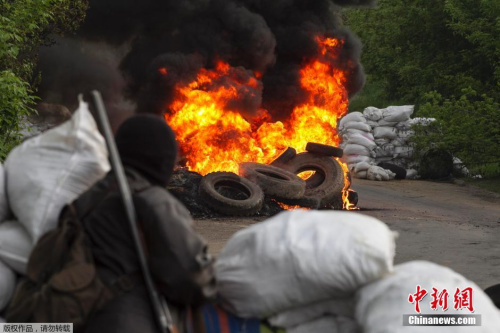 �ڿ������Ӵ�ٽ�������˹��ά��˹��