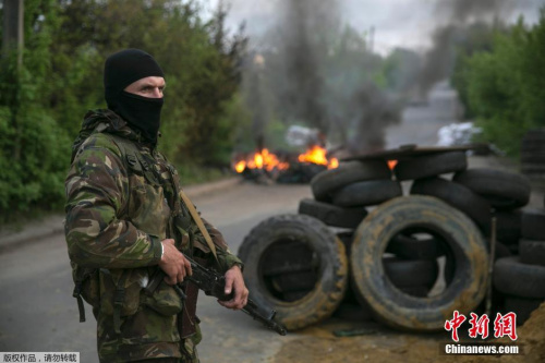 �ڿ������Ӵ�ٽ�������˹��ά��˹��