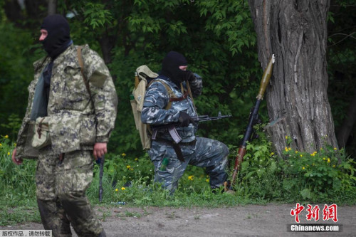 ˹��ά��˹���׶���װ��Ա