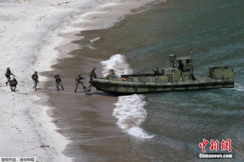 ���ƾ������ϵ�½����