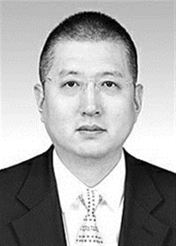 陈晓军,男,1973年5月出生,汉族,籍贯上海,全日制大学,工学学士,1995年7月参加工作,2000年5月加入中国共产党。现任上海市质量技术监督局办公室(党办)主任。拟任上海市质量技术监督局副局长。 陈晓军,男,1973年5月出生,汉族,籍贯上海,全日制大学,工学学士,1995年7月参加工作,2000年5月加入中国共产党。现任上海市质量技术监督局办公室(党办)主任。拟任上海市质量技术监督局副局长。