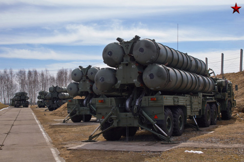 ���ն�ý�ƣ��վ���׼���й�����S-400���յ���(��ͼ)