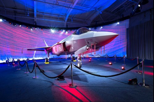 �Ĵ����ǽ����׼�F-35ս��(��ͼ)