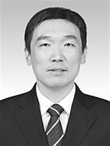 �Ͼ����У�1969��8�³��������壬����ɽ�����ϣ�ȫ����˶ʿ�о�������ѧ˶ʿ���߼�ͳ��ʦ��1995��7�²μӹ�����1994��3�¼����й��������������Ϻ���ͳ�ƾ��ܾ���ʦ�������Ϻ���������չ�о����ĸ����Ρ�