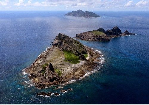 日媒称,中国海警局的“海警2149”将疑似缆绳的物体放入钓鱼岛海域中 日媒称,中国海警局的“海警2149”将疑似缆绳的物体放入钓鱼岛海域中
