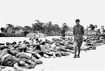 ��ѩ��У������֯ѧԱѵ��