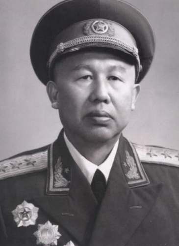 王平:担任大军区政治委员时间最长的开国