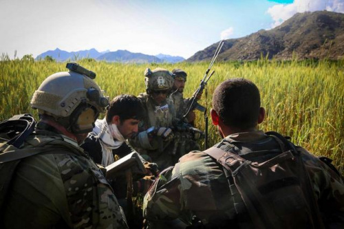 ����ͼ�������밢�������������ж�