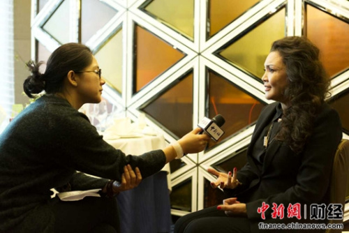 俏江南创始人张兰接受<a target='_blank' href='http://www.chinanews.com/' >中新网</a>财经频道记者专访 俏江南创始人张兰接受<a target='_blank' href='http://www.chinanews.com/' >中新网</a>财经频道记者专访