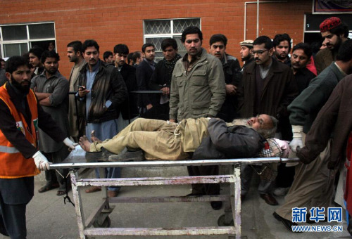 ͼΪ�ڰͻ�˹̹�ֲ�Ϯ���¼��е������ߡ�