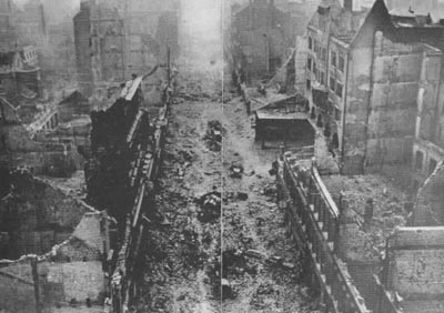 轰炸过后被烧成焦土的汉堡街道 轰炸过后被烧成焦土的汉堡街道