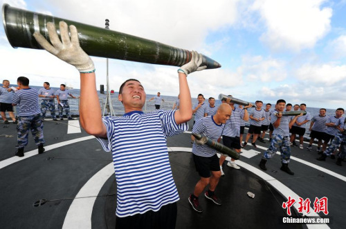 ����ʱ��7��28�գ����ڽ���Ա��ֱ������ƽ̨�������ڵ������գ�����̫ƽ��-2014����ϰ������ϰ�׶νӽ�β�����й����ݽ�ͧ��Ӿ��мװ��˶��ᡣ<a target='_blank' href='http://www.chinanews.com/'>������</a>�� ë���� ��