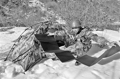 ���ƶ�֮�ҡ�����ѩɽ������ ��