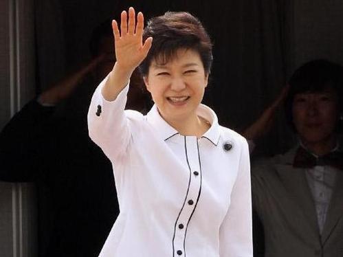 国际要闻精粹:沙特国王逝世 英拉遭泰国会弹劾-中新网