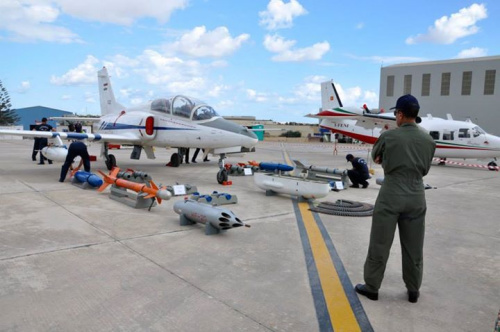 埃及获准生产中国K8教练机后,还在航展上推销(组图) 埃及获准生产中国K8教练机后,还在航展上推销(组图)