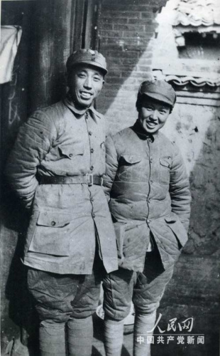 1939年,王震和夫人王季青在雁北抗日根据地