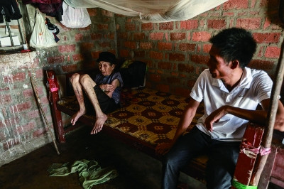 �������������ٳ��ţ�����С���Ӻ���ǰ��ס�ڸ��ڣ���ʱ������������������ ��/���������������鹤���� ���� ������