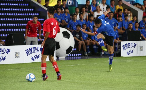 �人��ѧ�ӳ���Ұ�ڡ�˭��������У԰����ѧ����������ɸ���ñ��Ϸ��