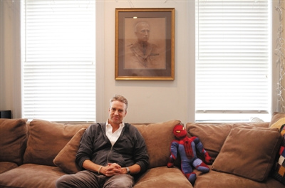 ŦԼ�������ϳǣ��Ͷٵ����ӱ����������游�����£�������¼�Ƶ��й�ս��ʿ�������ؽ��ļ�¼Ƭ���¡�