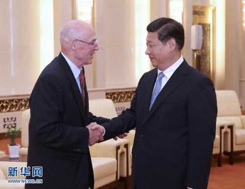 2014年7月2日,国家主席习近平在北京人民大会堂会见美国前财长保尔森。 新华社记者 庞兴雷 摄 2014年7月2日,国家主席习近平在北京人民大会堂会见美国前财长保尔森。 新华社记者 庞兴雷 摄