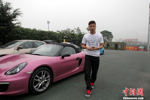 ۬�ֺ����ķۺ�ɫ��ʱ�ݡ�ͼƬ��Դ��OsportsȫͼƬͼƬ��