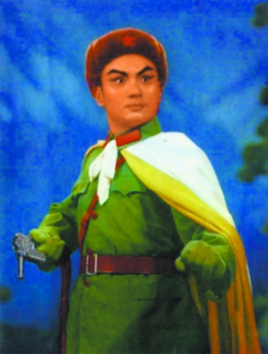 现代京剧《智取威虎山》中童祥苓扮演的杨子荣。 现代京剧《智取威虎山》中童祥苓扮演的杨子荣。