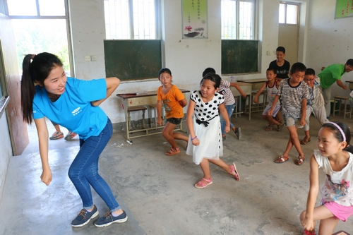 ����Ա��־Ը�߽̺������赸