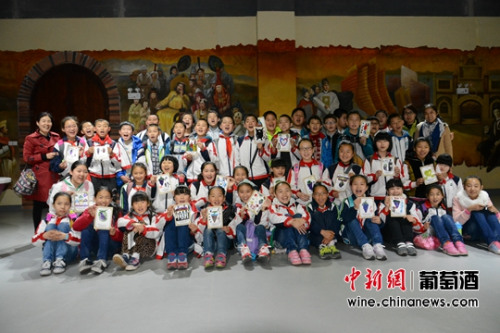 ������ԣ���ǳǱ���ׯӭ��С�ο͡�