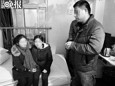  19:00 ���ѻ�ȣ���Ů���Ծ���δ�������ͺ���һֱ�ڰ�ο��