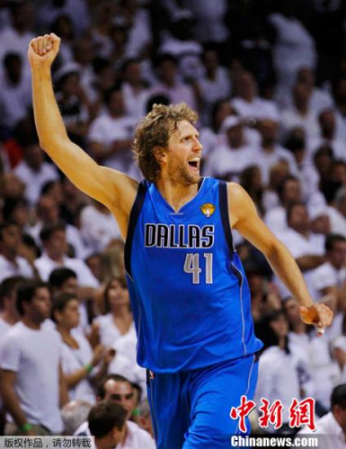 资料图:小牛核心诺维茨基。 资料图:小牛核心诺维茨基。