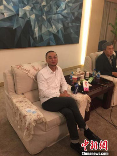 冯唐 资料图 冯唐 资料图