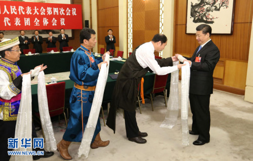 ��3��10�գ��й���������ǡ�������ϯ�������ί��ϯϰ��ƽ�μ�ʮ����ȫ���˴��Ĵλ����ຣ�����ŵ����顣�����������������ϰ��ƽ���׹���»�����߻ƾ�����