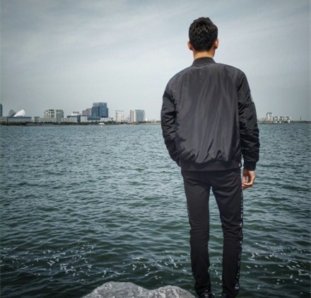 【王凯自拍又被公安转发 网友戏称:"警界红人"】