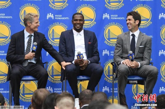 下赛季的勇士,令人期待。 下赛季的勇士,令人期待。