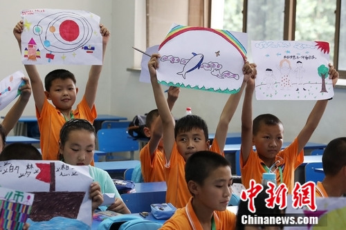 �μ�������õĺ��Ӹ߾��Լ�������