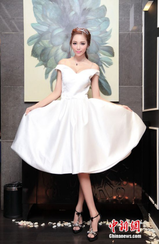 ����С��Ůս�Ӷӳ� ���