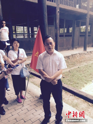 通道侗族自治县县委书记印宇鹰在接受记者采访。<a target='_blank' href='http://www.chinanews.com/' >中新网</a> 吴涛 摄 通道侗族自治县县委书记印宇鹰在接受记者采访。<a target='_blank' href='http://www.chinanews.com/' >中新网</a> 吴涛 摄