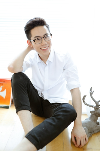 卢思浩将写新书关注90后 称要有社会责任感