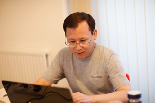 2012��7��26�գ��й���������Ӱ�������ڽ�����<a target='_blank' href='http://www.chinanews.com/'>������</a>�׶ذ��˱����鹤���乤����