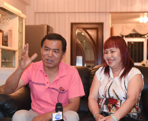 11��4�գ�С������������˹�ƣ��󣩺����ӿ�ϣ����³�׶������ļ��н����»�����߲ɷá��»������ ��� ��