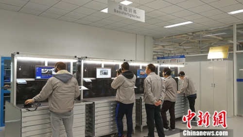 һ������������ѵ�����������ػ���ѵ������