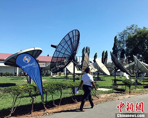 �����й����Ĵ�ʱ����˾�����ڰ���̹ɣ���ǵ�16�����޹��һ�����ֵ�����Ӫ���գ��ۼƷ�չ��800�����û���Ϊ̹ɣ����Լ80%�����ֵ����û���ͥ�ṩ����ͼΪ11��28�գ�һ����˾����Ա���߹��Ĵ�ʱ��λ��̹ɣ���Ǵ���˹����ķ�����ĵġ����������󡱡� <a target='_blank' href='http://www.chinanews.com/'>������</a>���� κ�� ��