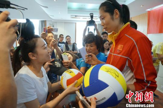 �����������飬���߱�����˿������Ҫǩ��������С�� ��