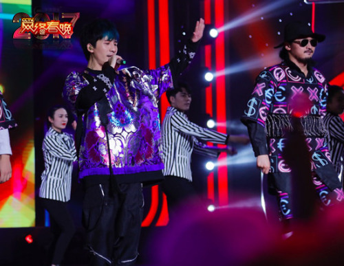 ����ΰ����