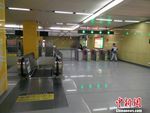 17�գ�һλ�����ү���ڷ����¼����Զ����ݲ�Զ����ɨ������������ ��