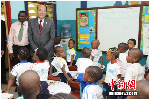 ��ʨ��չ���ڶ๫����ƻ