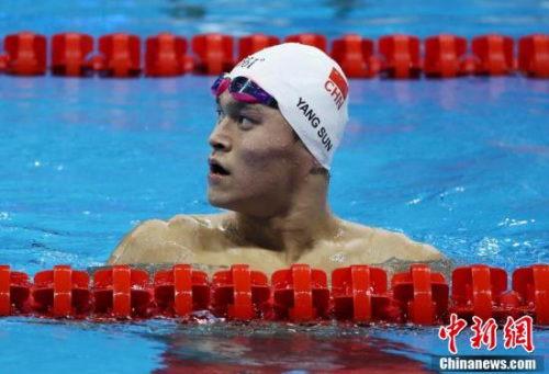 资料图:孙杨在比赛中。 资料图:孙杨在比赛中。