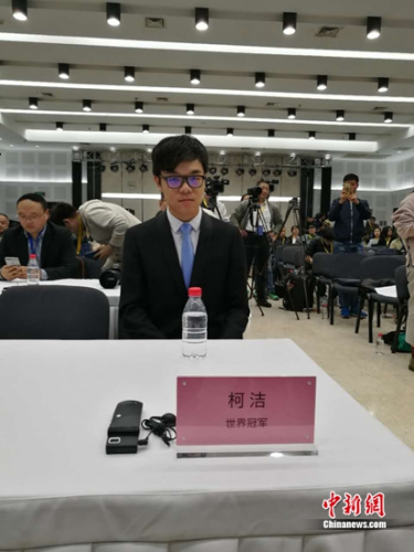 �½��̬��ϧһ����ʤ