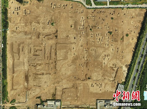 胡各庄村墓葬群航拍全景。主办方供图 胡各庄村墓葬群航拍全景。主办方供图